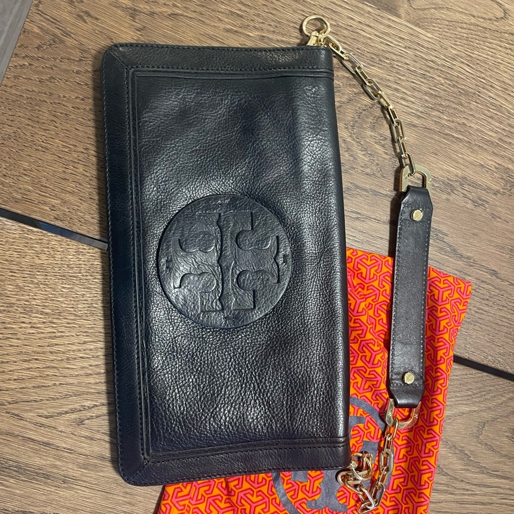 Tory burch clutch